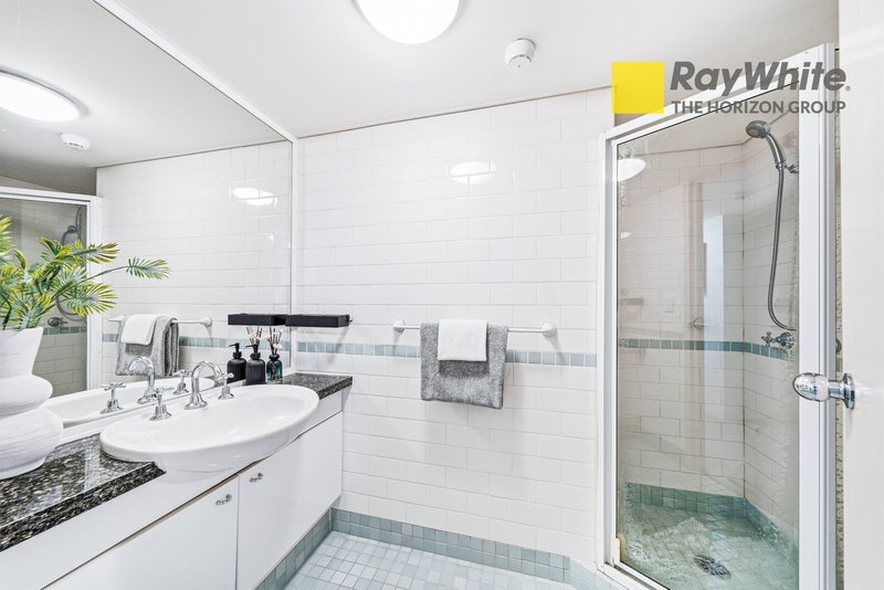 Photo - 1103/39 Mclaren Street, North Sydney NSW 2060 - Image 17