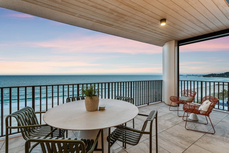 Photo - 1103/4 Seventeenth Avenue, Palm Beach QLD 4221 - Image 1