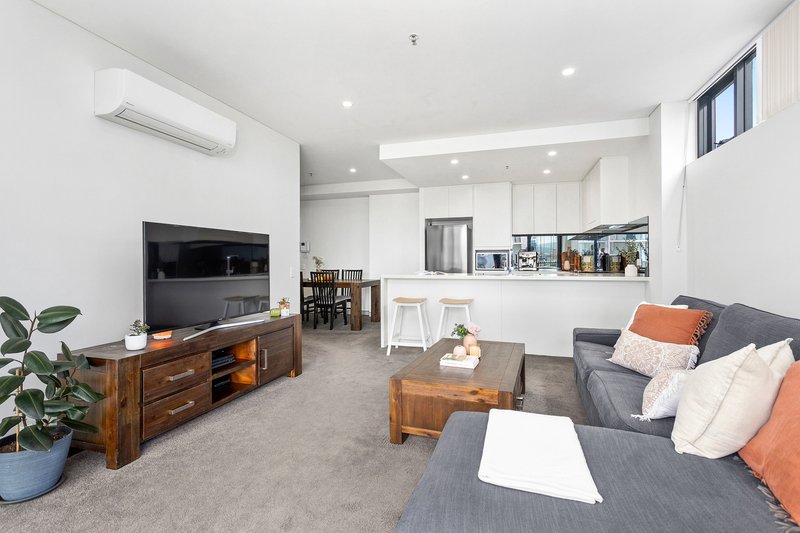 Photo - 1103/41 Crown Street, Wollongong NSW 2500 - Image 2