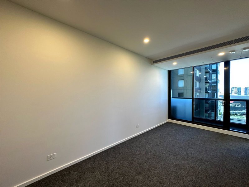 Photo - 1103/81 City Road, Southbank VIC 3006 - Image 2