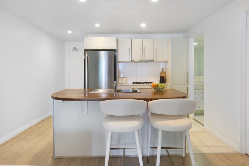Photo - 1104/10 Fifth Avenue, Palm Beach QLD 4221 - Image 6