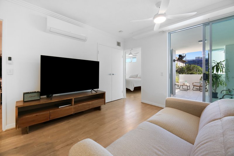 Photo - 1104/10 Fifth Avenue, Palm Beach QLD 4221 - Image 8