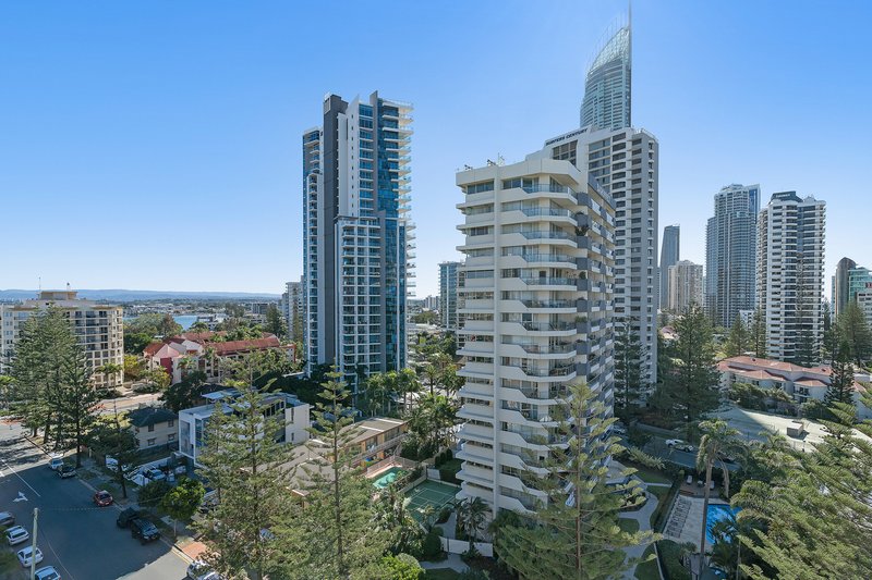 Photo - 1104/10 Vista Street, Surfers Paradise QLD 4217 - Image 4