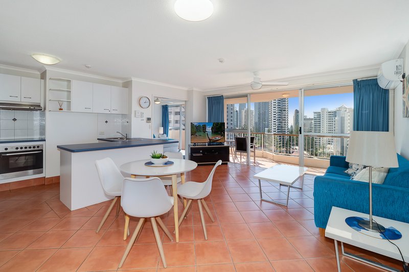 Photo - 1104/10 Vista Street, Surfers Paradise QLD 4217 - Image 10