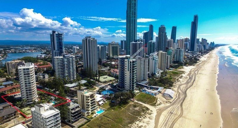 Photo - 1104/10 Vista Street, Surfers Paradise QLD 4217 - Image 13