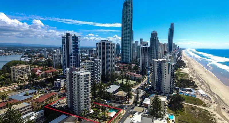 Photo - 1104/10 Vista Street, Surfers Paradise QLD 4217 - Image 20