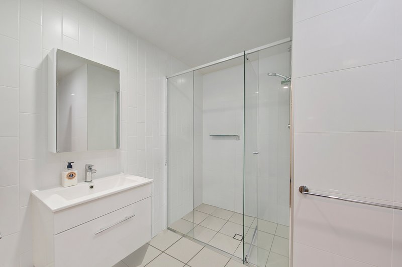 Photo - 1104/27 Cordelia Street, South Brisbane QLD 4101 - Image 6