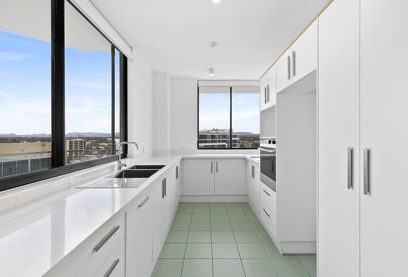 Photo - 1104/41 Labrador Street, Labrador QLD 4215 - Image 4