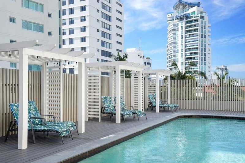 Photo - 1104/41 Labrador Street, Labrador QLD 4215 - Image 11