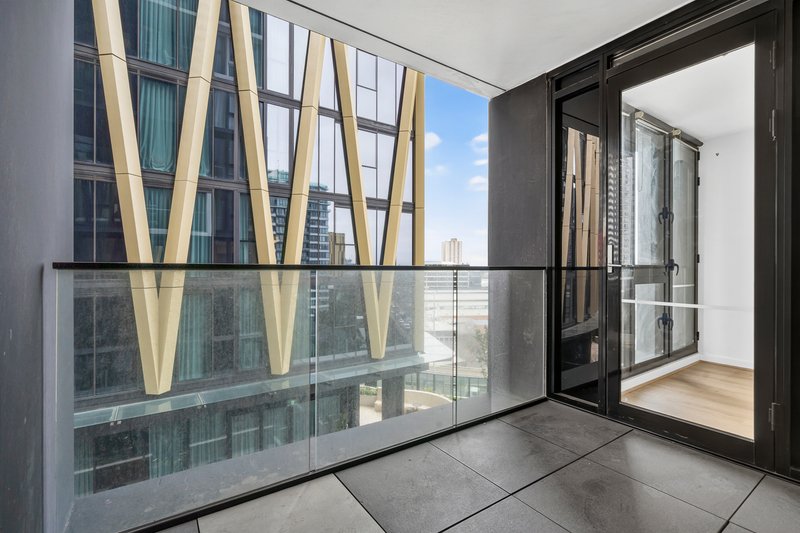 Photo - 1104/63 Haig Street, Southbank VIC 3006 - Image 8