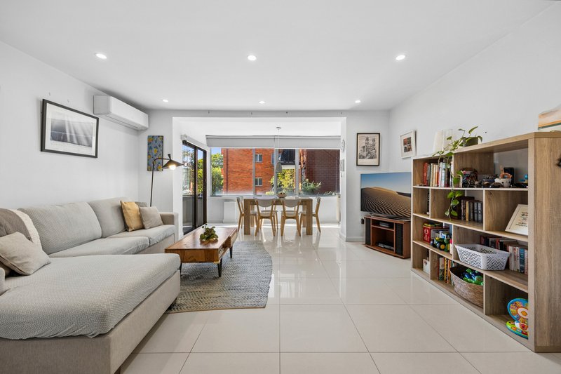 Photo - 1/105 Pacific Parade, Dee Why NSW 2099 - Image 1