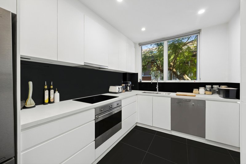 Photo - 1/105 Pacific Parade, Dee Why NSW 2099 - Image 4
