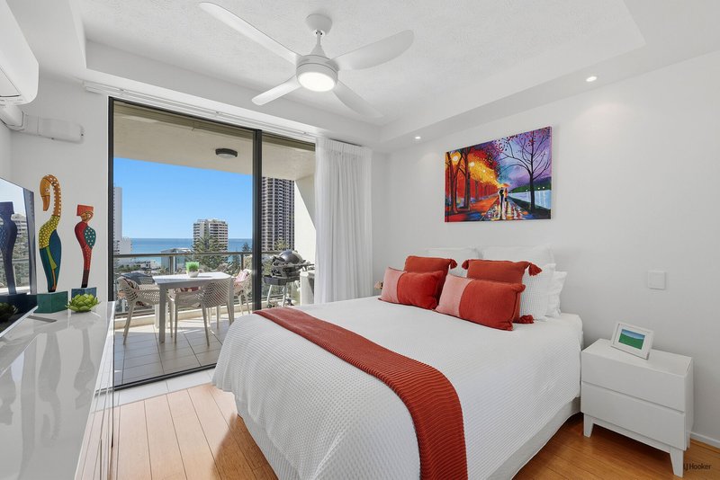 Photo - 1105/2865 Gold Coast Highway, Surfers Paradise QLD 4217 - Image 6