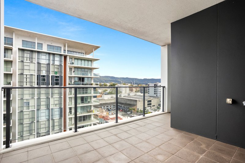Photo - 1105/41 Crown Street, Wollongong NSW 2500 - Image 4