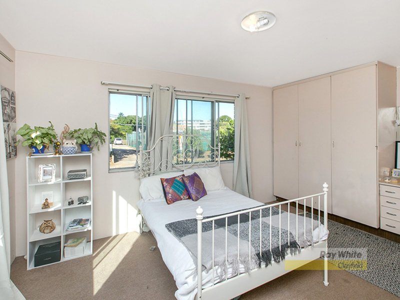 Photo - 1/106 Bayview Terrace, Clayfield QLD 4011 - Image 5