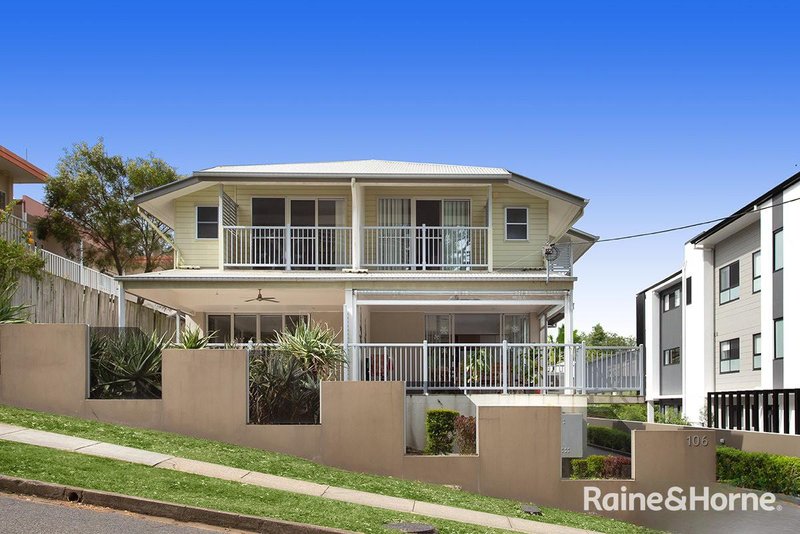 Photo - 1/106 Carmody Road, St Lucia QLD 4067 - Image 9