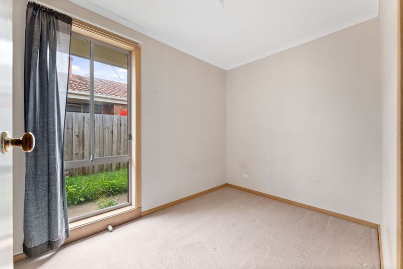 Photo - 1/106 Point Cook Road, Seabrook VIC 3028 - Image 6