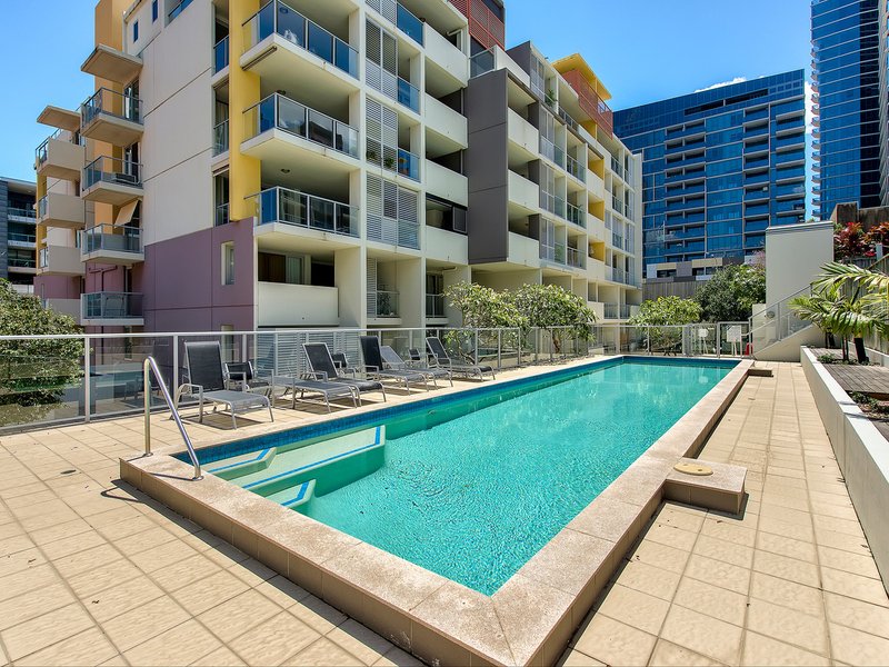 Photo - 1106/10 Manning Street, South Brisbane QLD 4101 - Image 2