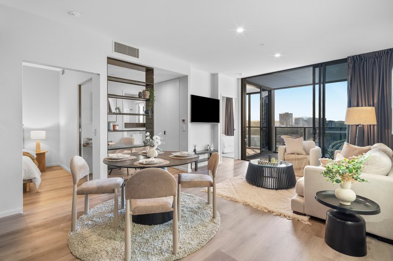 Photo - 1106/2-4 Edmondstone Street, South Brisbane QLD 4101 - Image 1