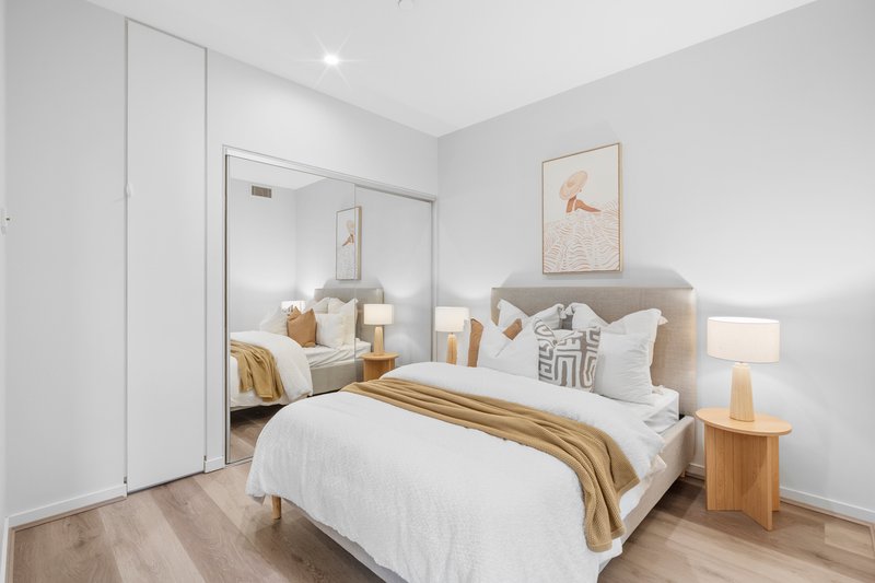 Photo - 1106/2-4 Edmondstone Street, South Brisbane QLD 4101 - Image 12
