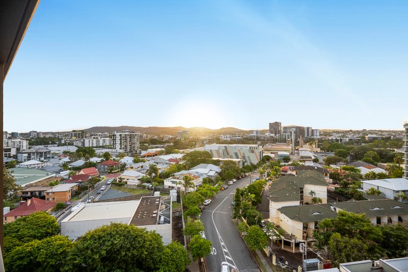 Photo - 1106/2-4 Edmondstone Street, South Brisbane QLD 4101 - Image 16