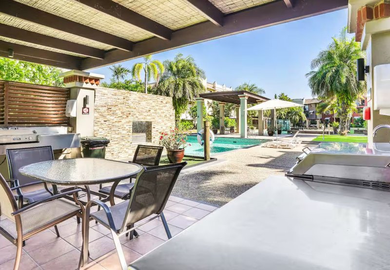 Photo - 1106/37-41 Mann Street, Westcourt QLD 4870 - Image 12