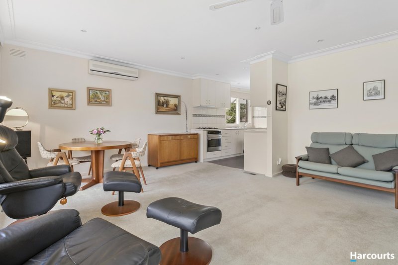 Photo - 1/107 Bogong Avenue, Glen Waverley VIC 3150 - Image 4