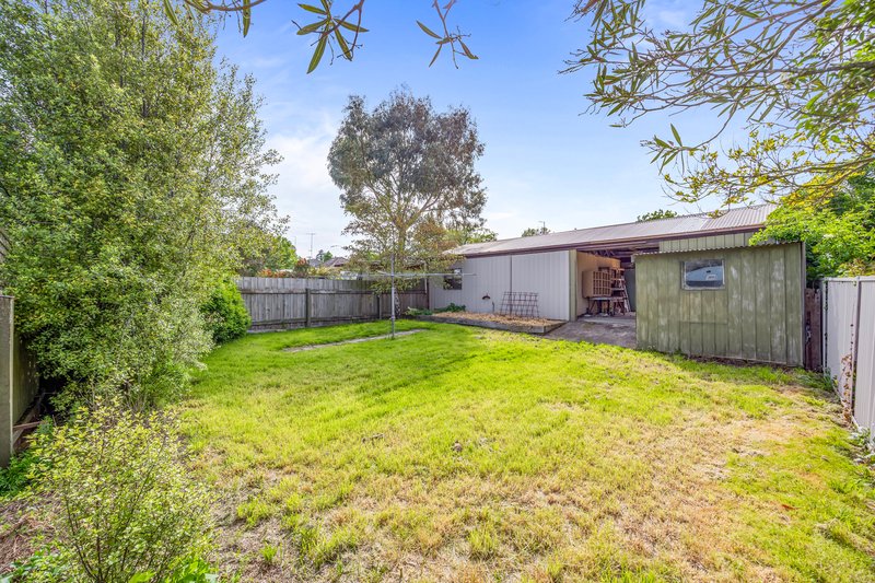 Photo - 1107 Lydiard Street North, Ballarat North VIC 3350 - Image 16