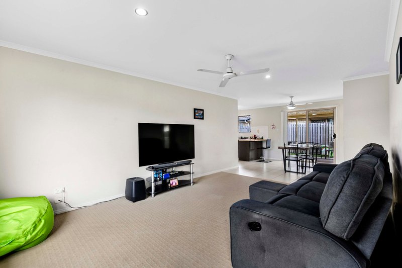 Photo - 1/107 Nissen Street, Urraween QLD 4655 - Image 5