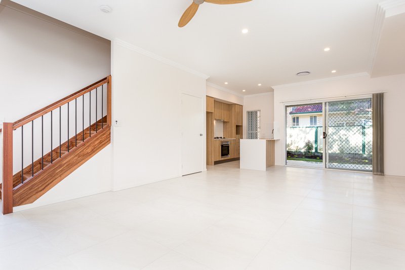 Photo - 1/107 Richmond Road, Morningside QLD 4170 - Image 3