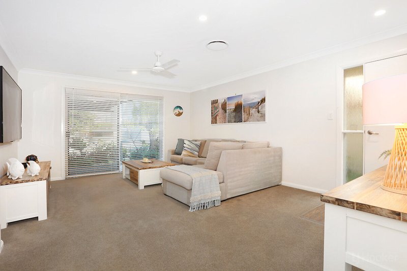 Photo - 1/107 Rio Vista Boulevard, Broadbeach Waters QLD 4218 - Image 7