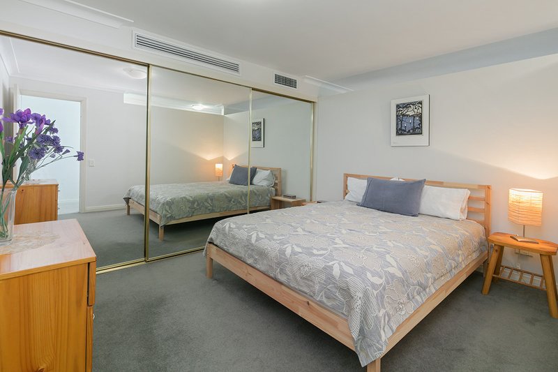 Photo - 1107/12 Glen Street, Milsons Point NSW 2061 - Image 7