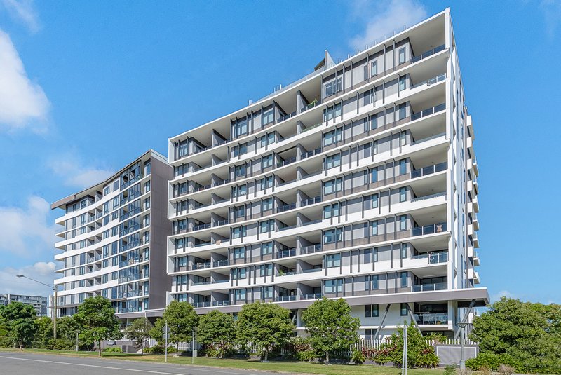 Photo - 1107/123 Cavendish Road, Coorparoo QLD 4151 - Image 11