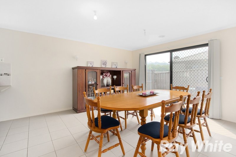 Photo - 1/108 Ahern Road, Pakenham VIC 3810 - Image 4