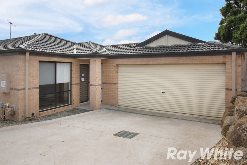 Photo - 1/108 Ahern Road, Pakenham VIC 3810 - Image 8