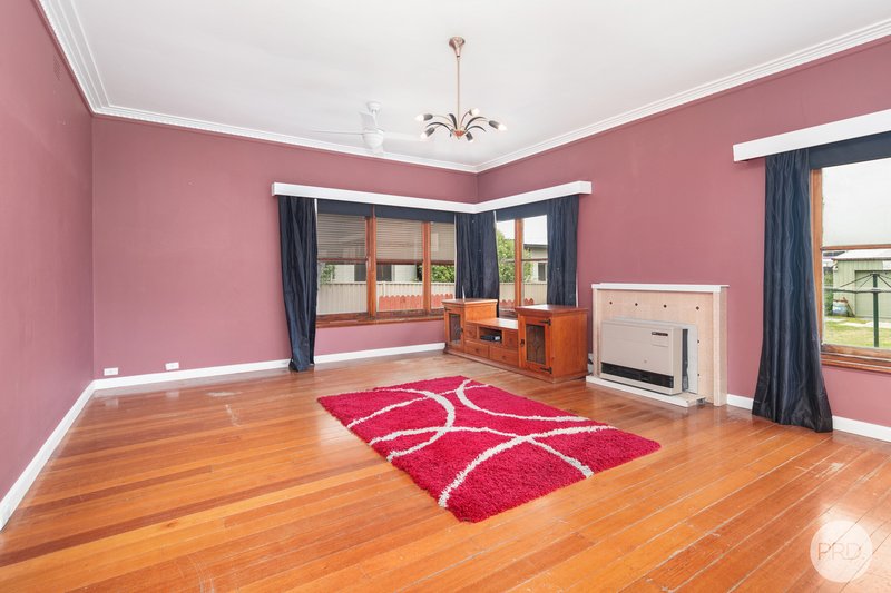 Photo - 1108 Gregory Street, Lake Wendouree VIC 3350 - Image 4