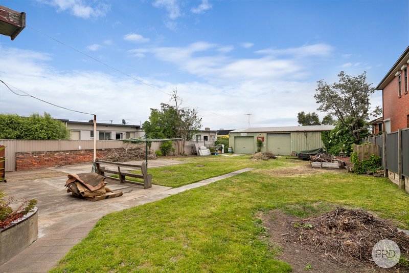 Photo - 1108 Gregory Street, Lake Wendouree VIC 3350 - Image 13