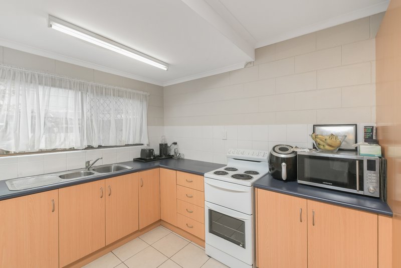 Photo - 1/108 Windarra Street, Woree QLD 4868 - Image 6