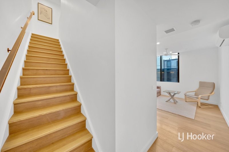 Photo - 1109/93 Flemington Road, North Melbourne VIC 3051 - Image 6