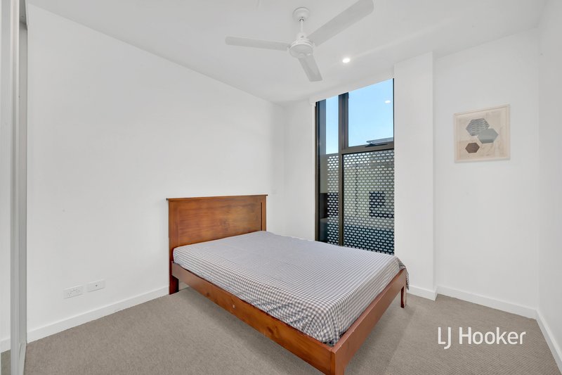 Photo - 1109/93 Flemington Road, North Melbourne VIC 3051 - Image 9