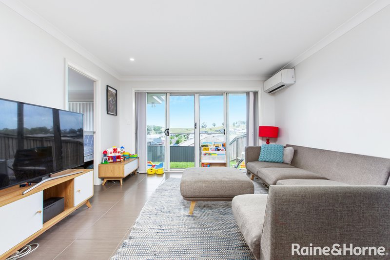 Photo - 1/10A Russell Street, Gillieston Heights NSW 2321 - Image 5
