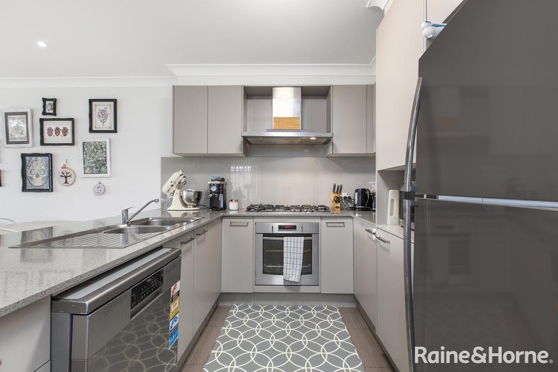 Photo - 1/10A Russell Street, Gillieston Heights NSW 2321 - Image 6