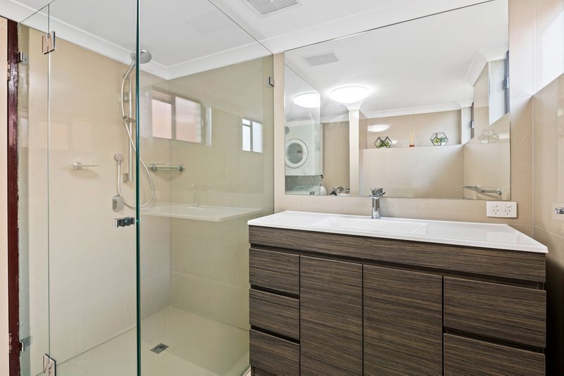 Photo - 1/11-13 Barooga Crescent, Mooloolaba QLD 4557 - Image 7