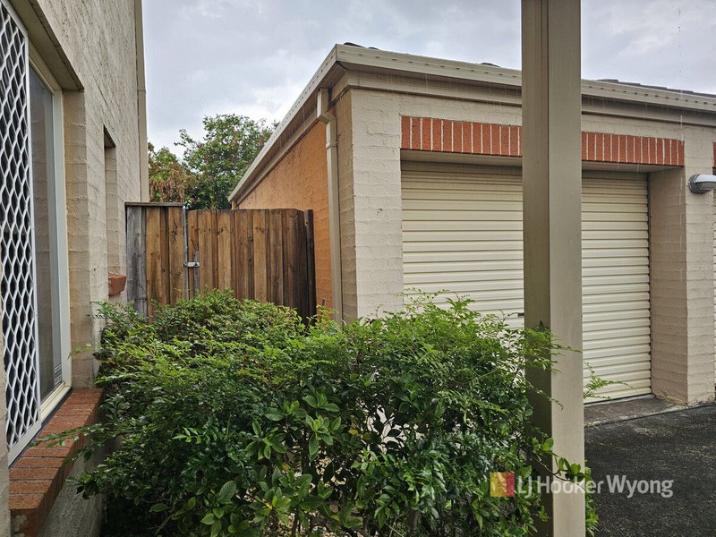 Photo - 1/11-13 Van Stappen Road, Wadalba NSW 2259 - Image 14