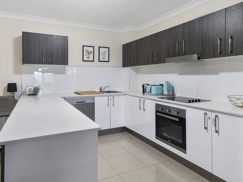 Photo - 1/11-15 View Street, Chermside QLD 4032 - Image 2