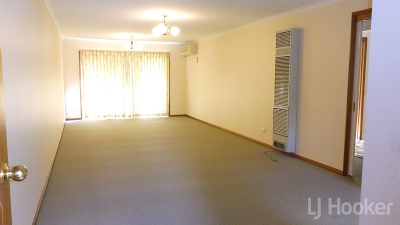 Photo - 11/1-3 Forest Drive, Jerrabomberra NSW 2619 - Image 2