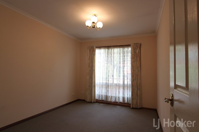 Photo - 11/1-3 Forest Drive, Jerrabomberra NSW 2619 - Image 9