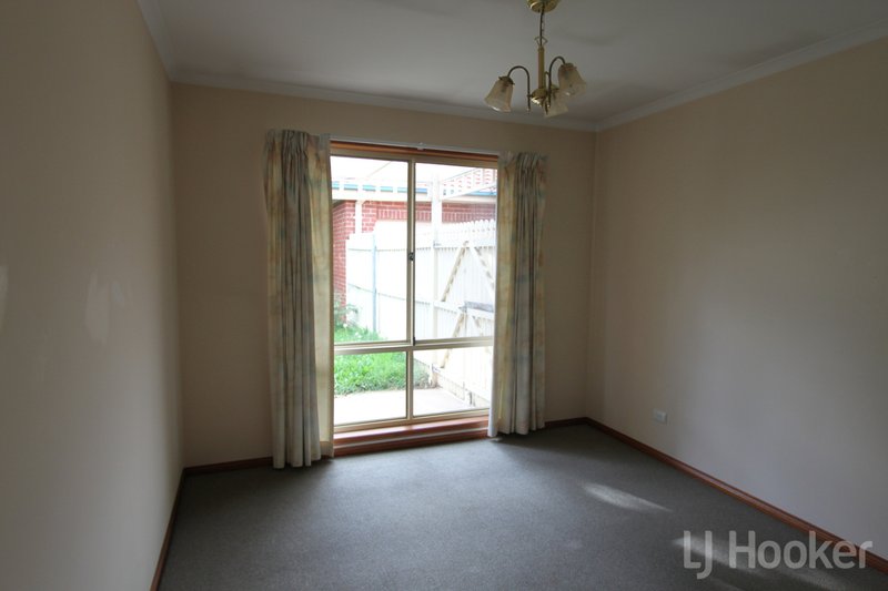 Photo - 11/1-3 Forest Drive, Jerrabomberra NSW 2619 - Image 10