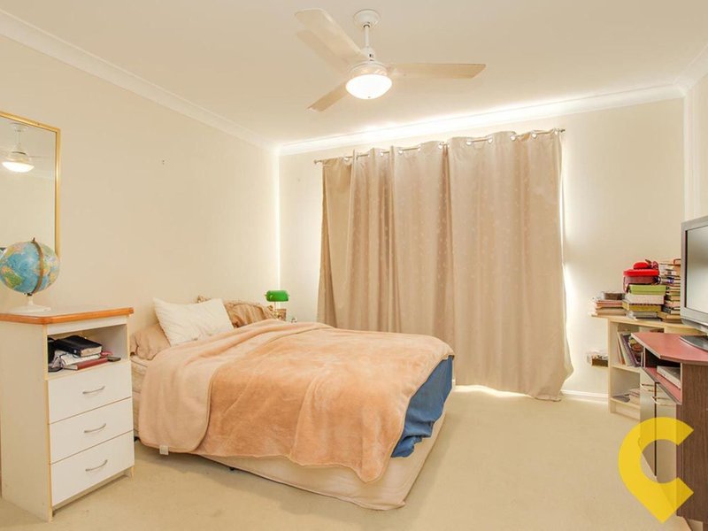 Photo - 1/11 Ahern Street, Kallangur QLD 4503 - Image 4