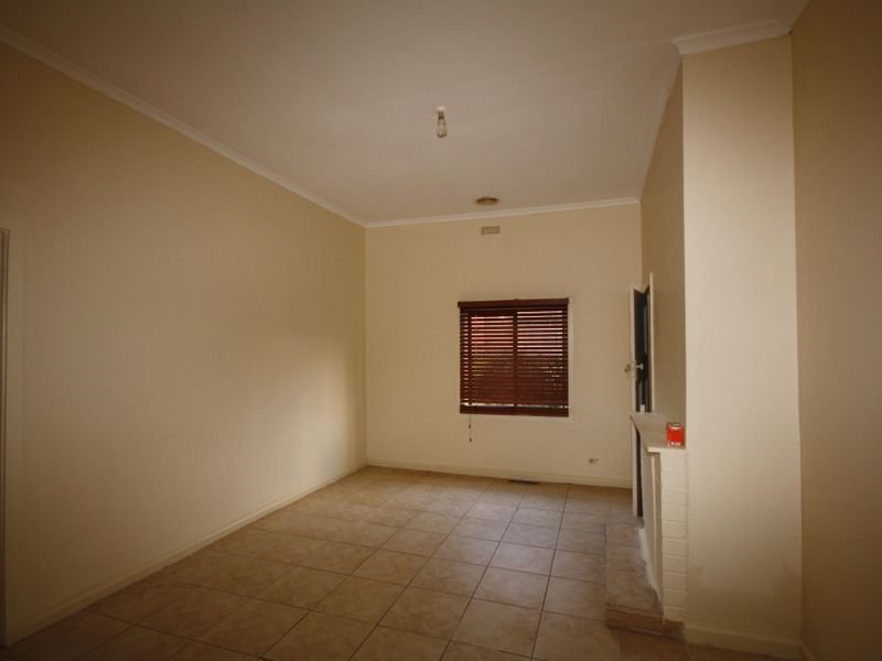 Photo - 1/11 Albert Avenue, Springvale VIC 3171 - Image 4